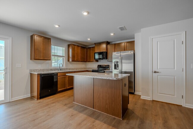 Building Photo - 113 Filly Ln