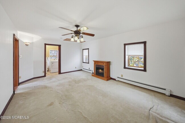 Building Photo - 120 2nd St