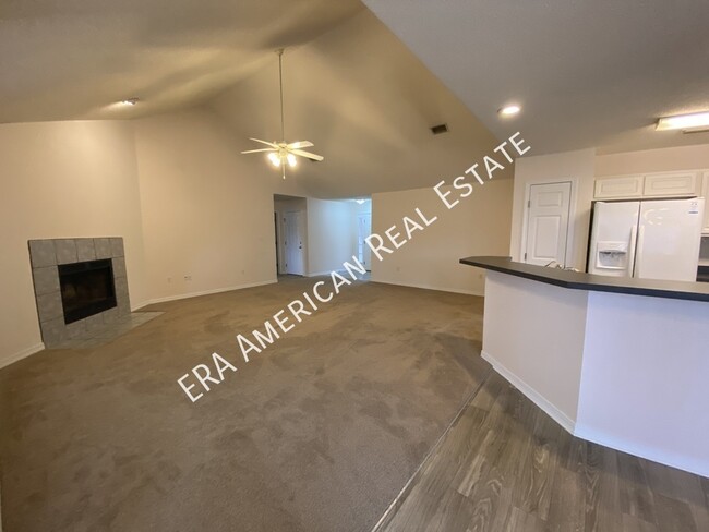 Building Photo - ***MOVE IN SPECIAL- First Full Month Rent ...