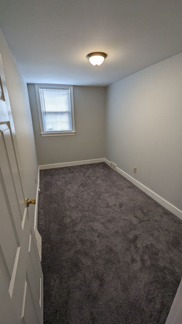 Building Photo - 3 bedroom home on a great block!