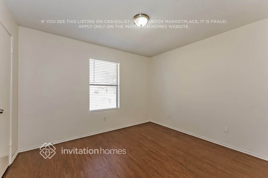 Building Photo - 654 Clover Ln