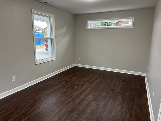 Building Photo - BRAND NEW HOME!