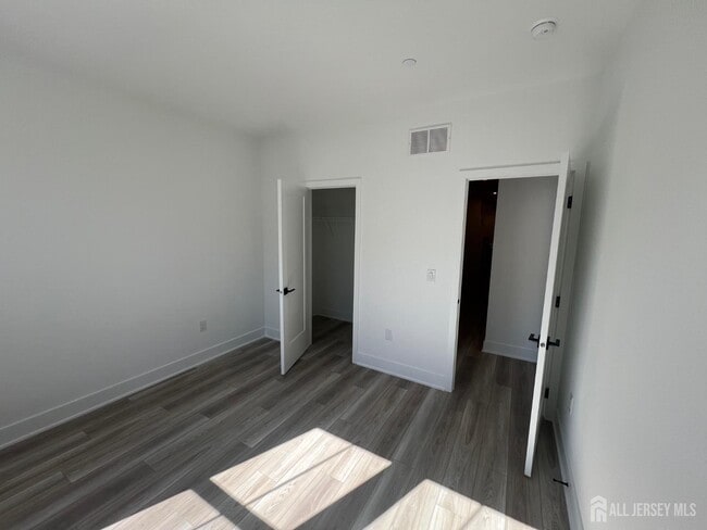 Building Photo - 10106 Donatello Dr