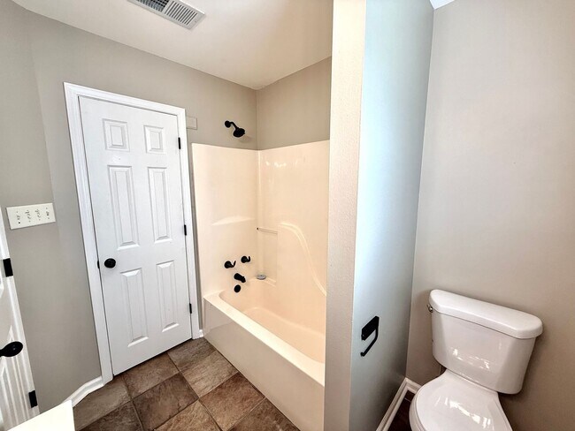 Building Photo - 12483 Fairhope Way