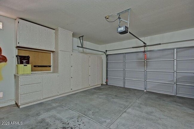 Building Photo - 21672 N Geraldine Dr