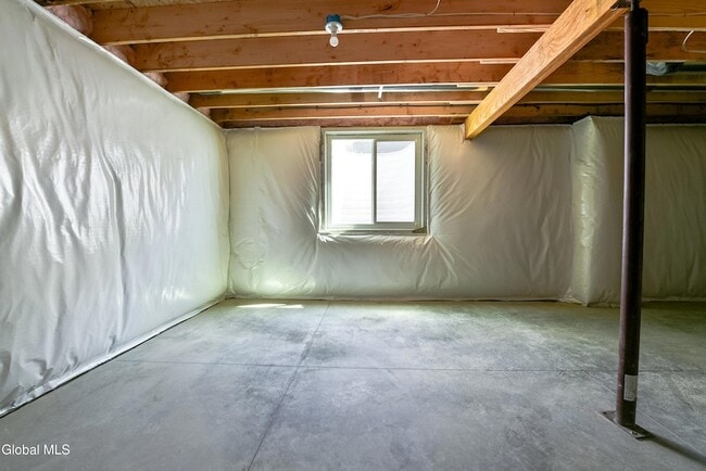Building Photo - 74 Seashore Wy