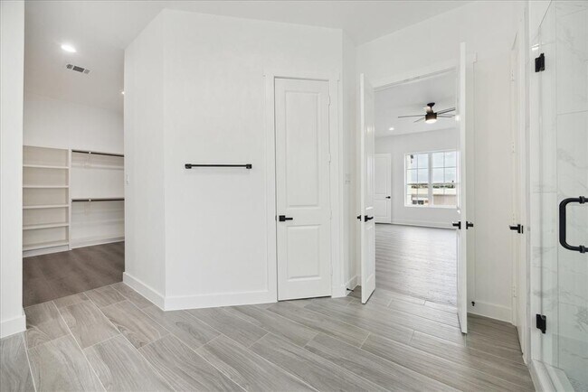 Building Photo - 10935 Brookeshire Chase Ln
