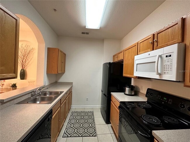 Building Photo - 6451 Old Park Ln