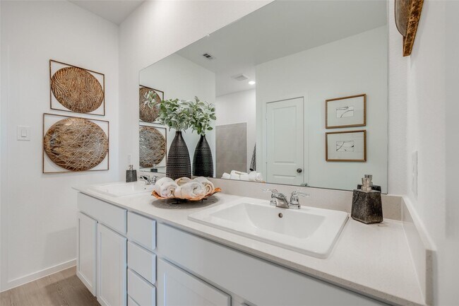 Building Photo - 26518 Foxtail Fern Dr