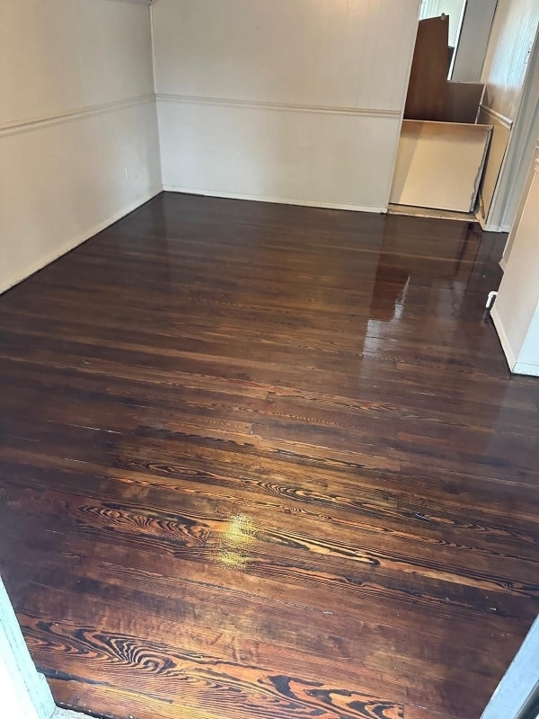 Building Photo - 517 Broad St