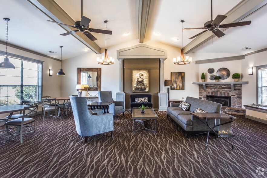 Resident's Party Room - The Wyndham Apartments