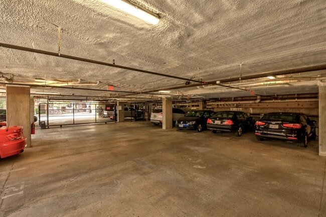 Building Photo - 2213 Poquito St