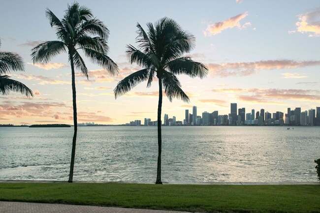 Building Photo - 5245 Fisher Island Dr