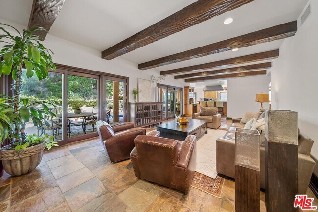 Building Photo - 24409 Voltara Ct