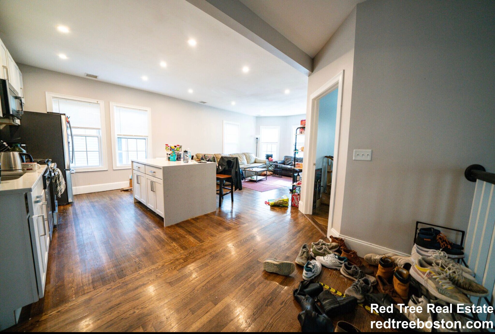 Building Photo - 91 Hillside St