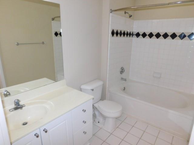 Building Photo - 5559 Glenridge Dr