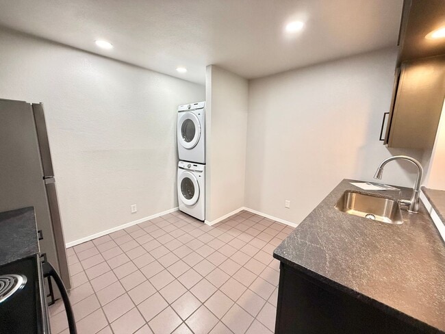 Building Photo - 18135 Serenity Way
