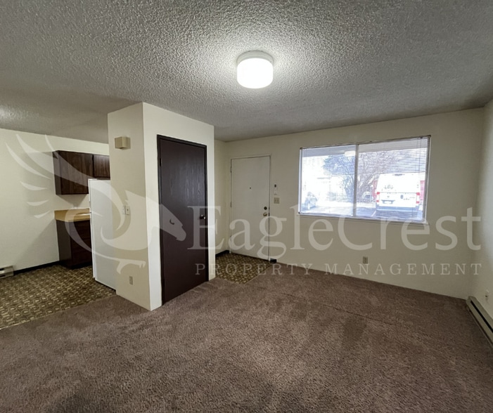 Building Photo - 17/19 S. Roosevelt