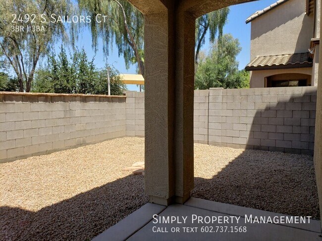 Building Photo - 2492 S Sailors Ct