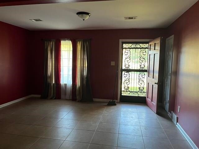 Building Photo - 1601 Oberle Rd