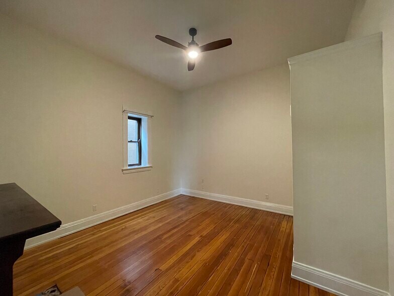 Building Photo - 401 Fairfield Ave