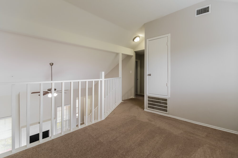 Building Photo - 16111 Rosenridge Dr