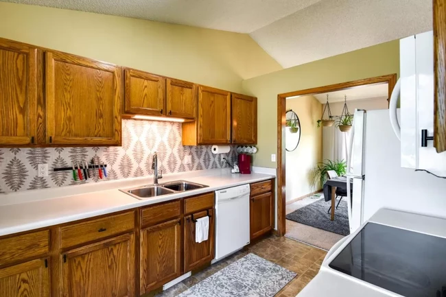 Kitchen Into Dining Room - 1150 Jensen St