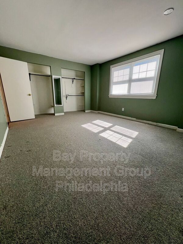 Building Photo - 1313 Delmont Ave