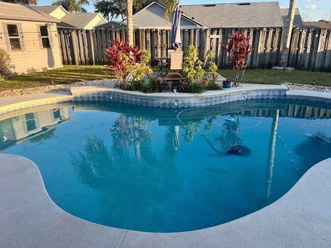 Building Photo - 20812 Maxim Pkwy