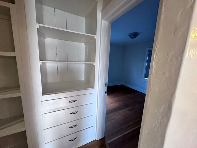 Building Photo - 536 14th St