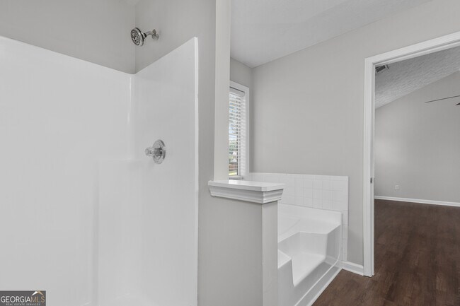 Building Photo - 1616 Amhearst Oaks Ct