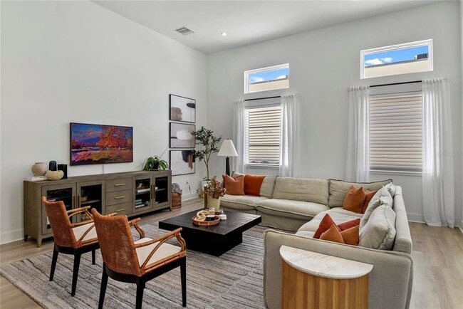 Building Photo - 503 W Canton Ave