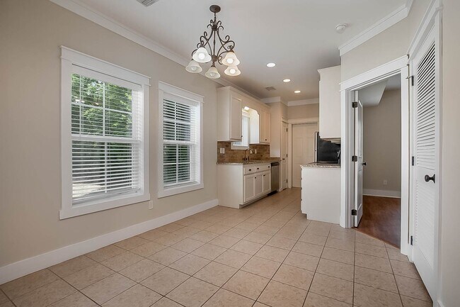 Building Photo - The Grove