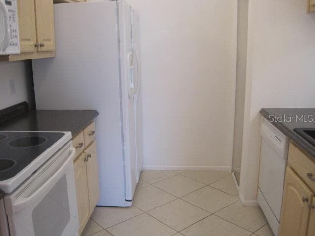 Building Photo - 102 Oakridge Ct