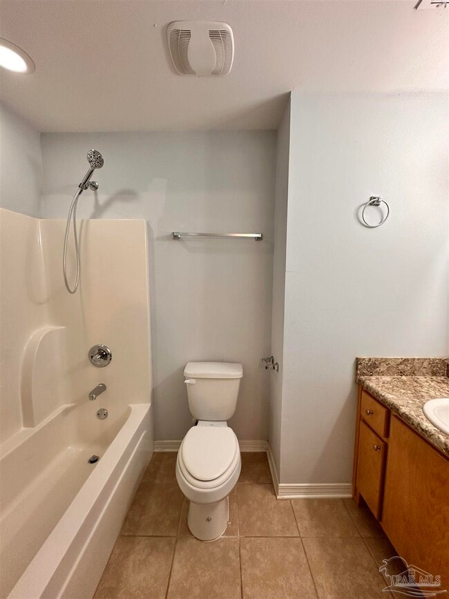 Building Photo - 4780 Oakland Dr