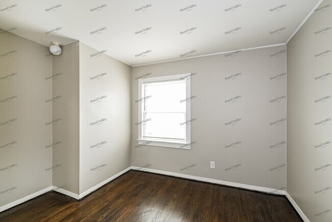 Building Photo - 12422 Pizarro Dr