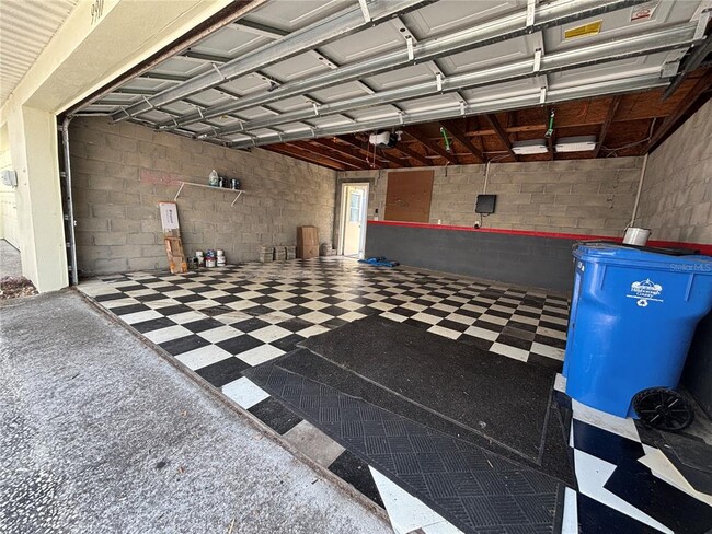 Building Photo - 9911 New Parke Rd