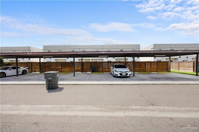 Building Photo - 2600 Mimosa St