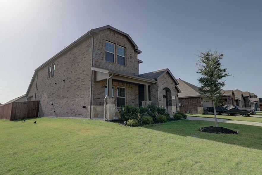 Building Photo - 218 Alice Springs Ln