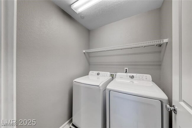 Building Photo - 3028 Gravino Ave