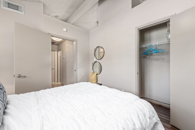 Building Photo - 20514 Blue Beech Dr