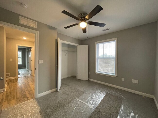 Building Photo - 308/310 Prescott Lane