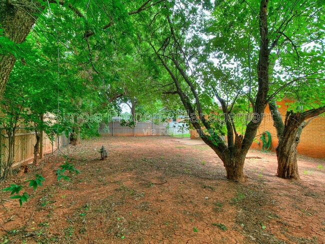 Building Photo - 2608 Greystone Ct