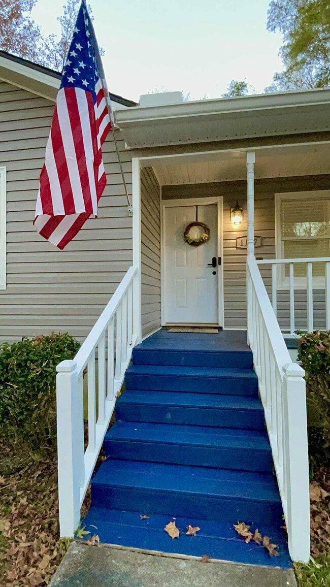 Building Photo - 1117 Sandy Beach Dr