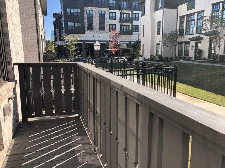 Building Photo - 6604 Sterling Dr