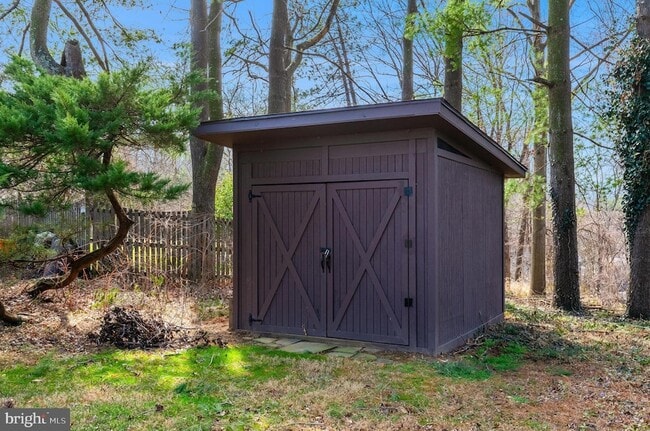 Building Photo - 1700 Chester Mill Rd