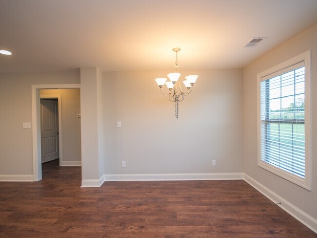 Building Photo - 17846 Sallows Dr
