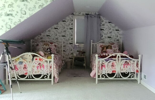 Building Photo - Tri level 3b2b home for rent with fenced i...