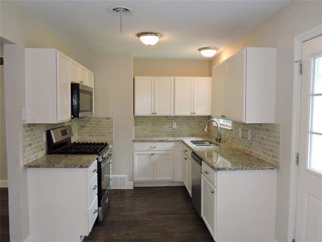 Building Photo - 12333 Oberlin Dr