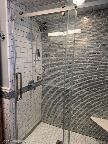 Building Photo - 1002 E Lincoln Ave